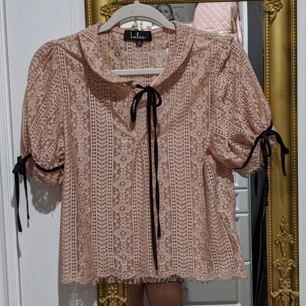 Lulu's blush lace blouse
